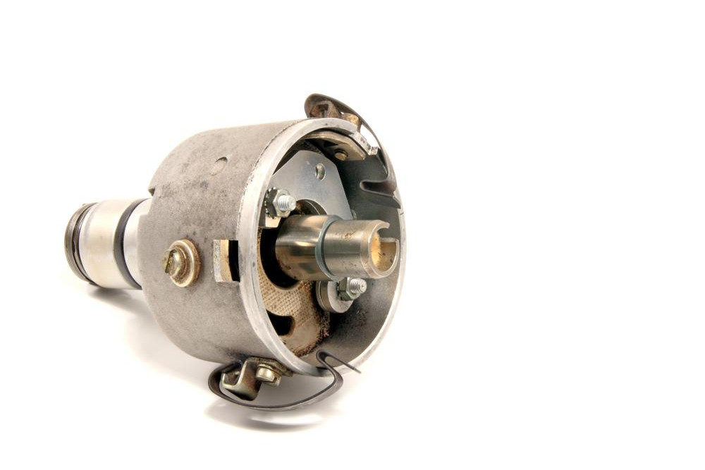 Symptoms of Bad or Failing Points & Condenser YourMechanic Advice